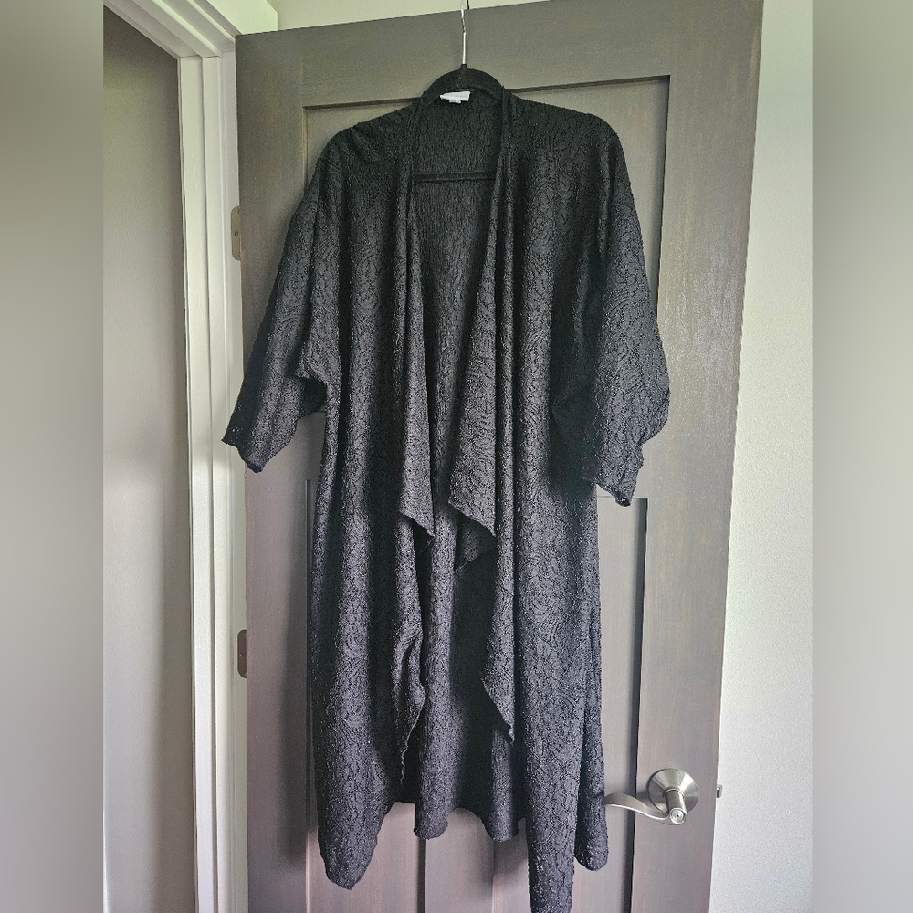 Black Lularoe (I believe Shirley), size Large